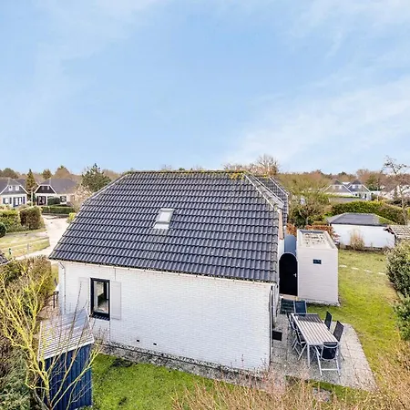 Heerlijk Vrijstaand Aan Zee 別荘 アウドルプ
